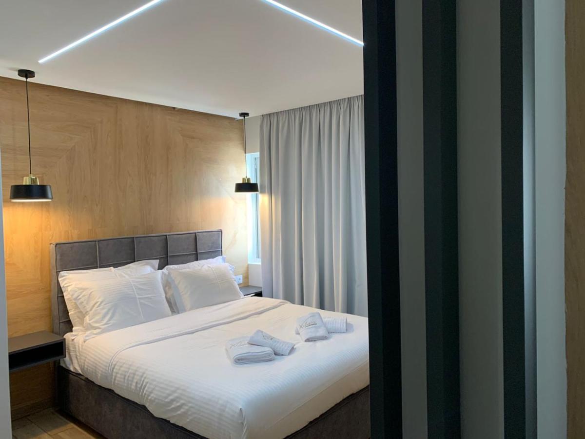 Xclusive Athens Suites Exterior photo